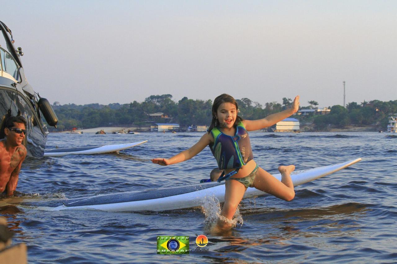 Abare House Floating Hostel Manaus Exterior photo